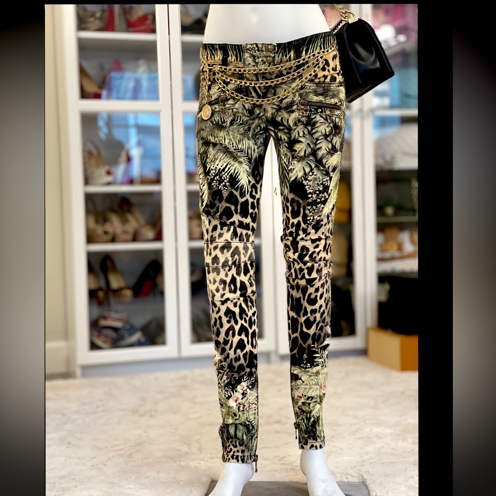 BALMAIN jungle print jeans. Floral leopard tropical motorcycle style low rise 4